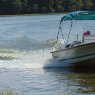 DSC001868321e40933a46077