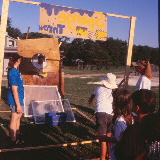 2000-J1-Pool-Carnival_0012